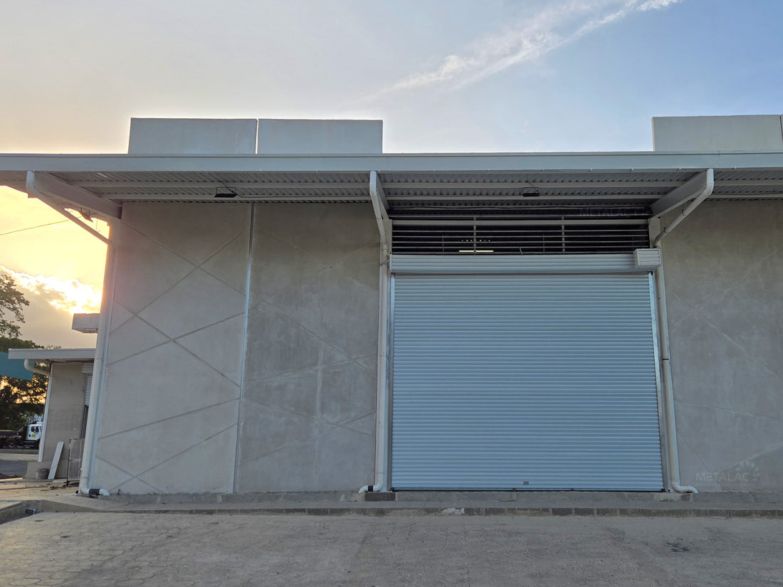Desafíos Superados: Cortinas Metálicas de 5m en Guápiles