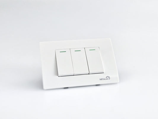 Apagador Triple de 3 vías color Blanco